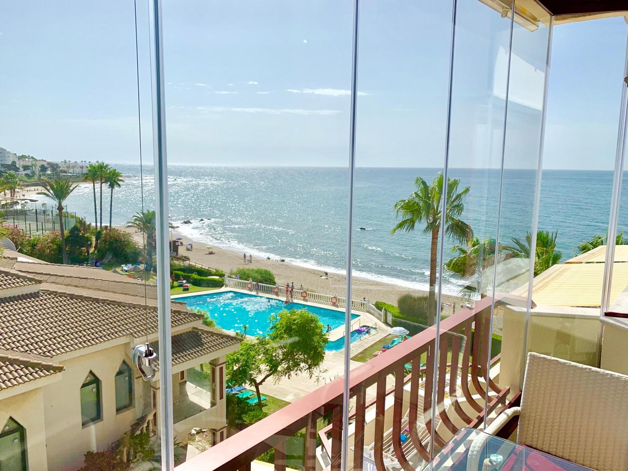 Apartment Urbanization On The Front 1-3 La Cala De Mijas